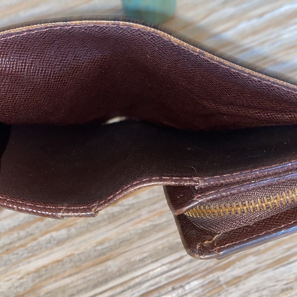 Louis Vuitton - Damier Ebene Snap Wallet - Picture 11 of 16